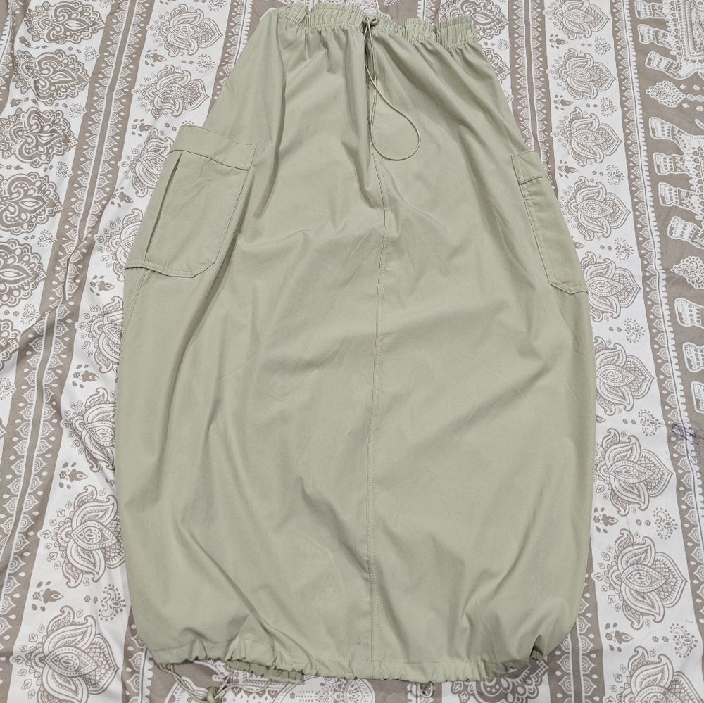 Drawstring Cargo skirt - Picture 2 of 5